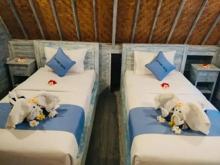 Лембонган-Айленд: The Syron Huts Lembongan