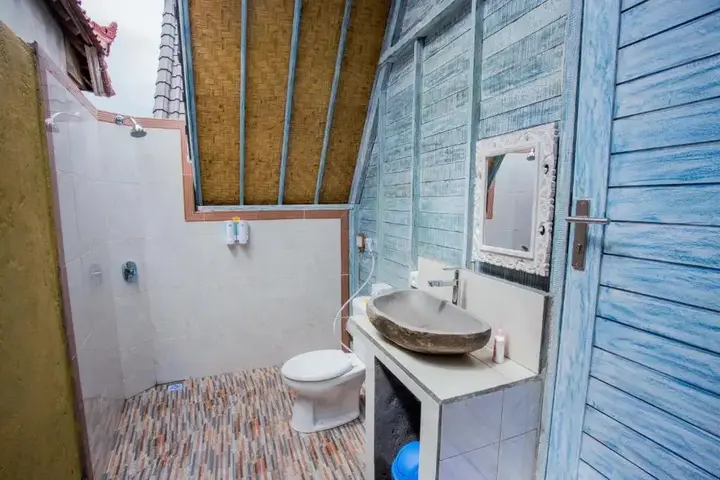 Лембонган-Айленд: The Syron Huts Lembongan