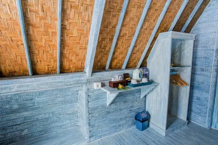 Лембонган-Айленд: The Syron Huts Lembongan