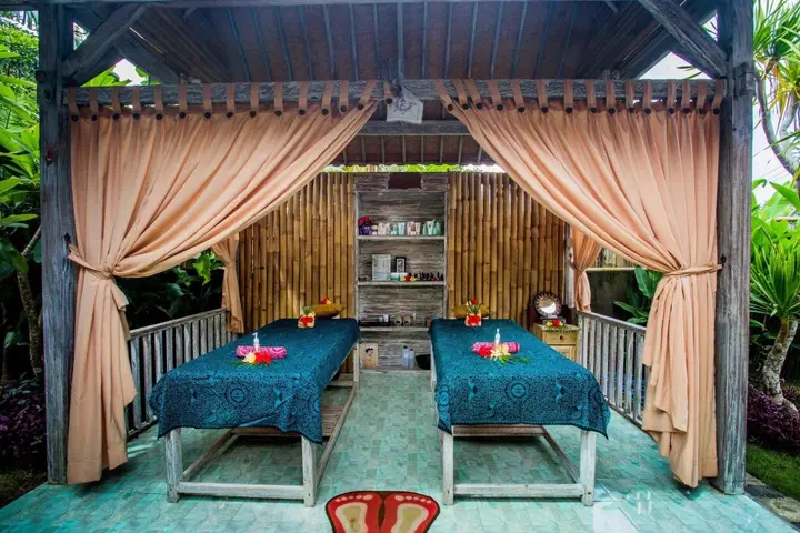 Лембонган-Айленд: The Syron Huts Lembongan