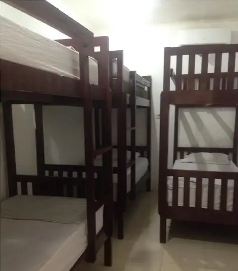 Гили Траванган: Good For Ya Knee Hostel - Adults Only