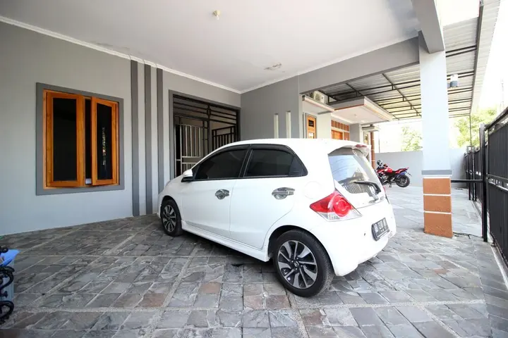Депок: RedDoorz Plus near STIE YKPN 2