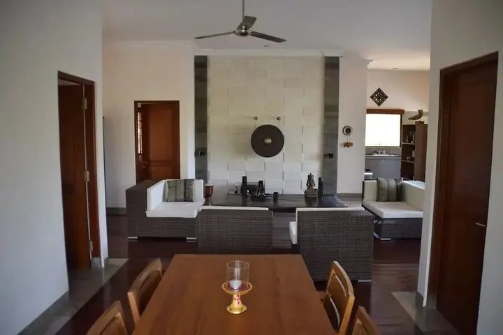 Умеаньяр: Lovina Villa Resort Puri Bulan