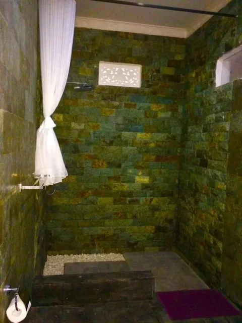Бунутан: Amed Romance