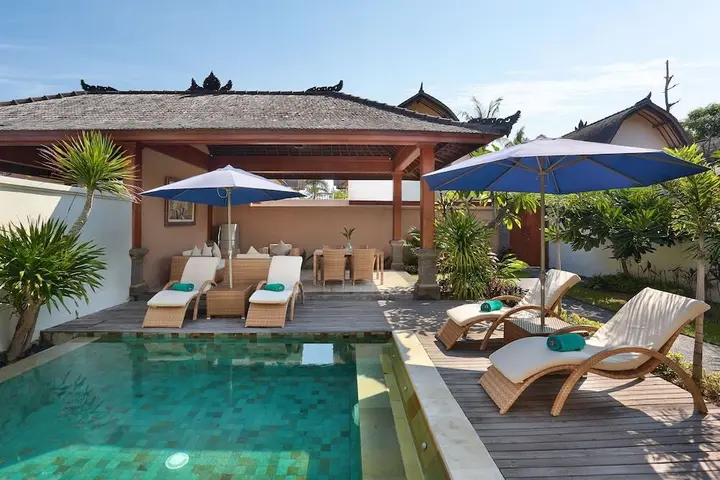 Гили Траванган: Akoya Pool Villa