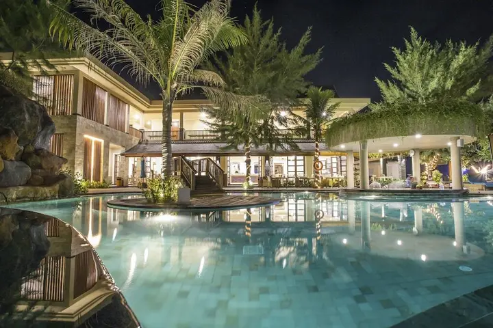Гили Траванган: Akoya Pool Villa