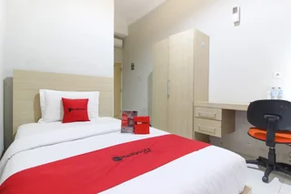 Депок: RedDoorz Plus near UPN Jogjakarta 2