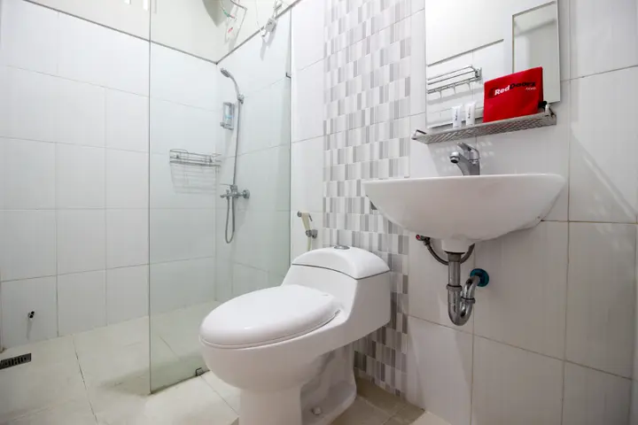 Депок: RedDoorz Plus near UPN Jogjakarta 2