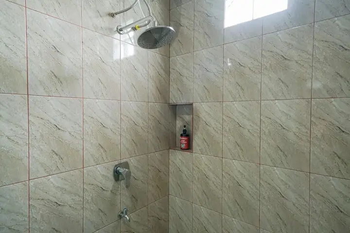 Сукарайя: RedDoorz near Exit Toll Sirkuit Sentul