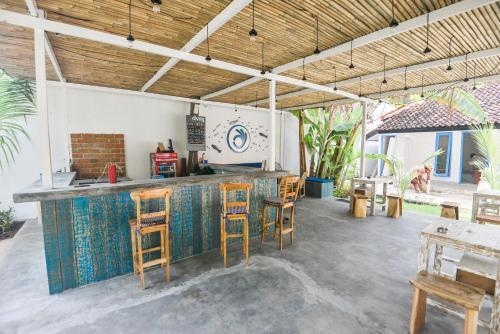 Гили Траванган: Dpm Gili T Diving Hostel & Bar