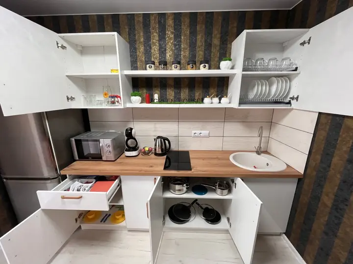 Саратов: Апартаменты Green House Lunnaya