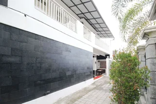 Депок: Airy Maguwoharjo Satria Satu Yogyakarta