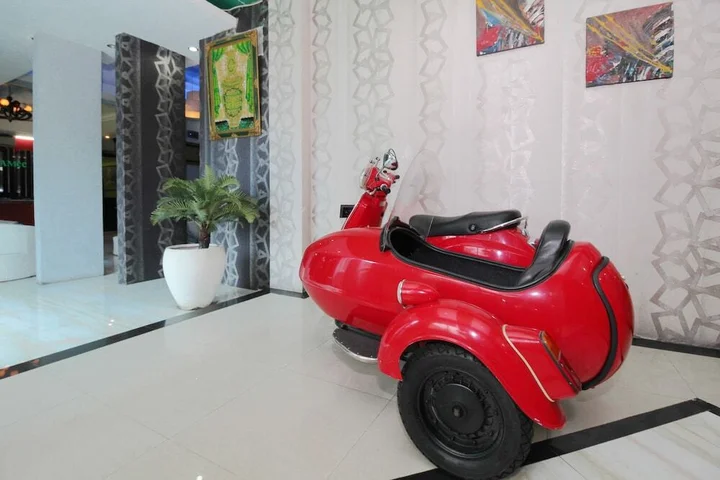 Медан: Airy Syariah Medan Sunggal MICC Gagak Hitam 92