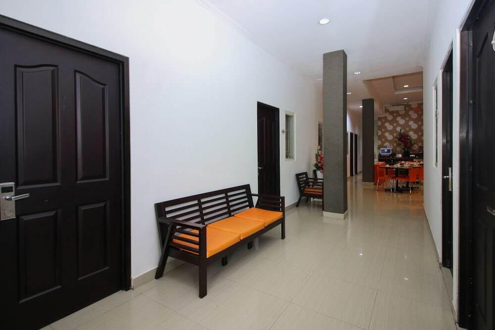 Вори: Airy Mapanget AA Maramis Manado