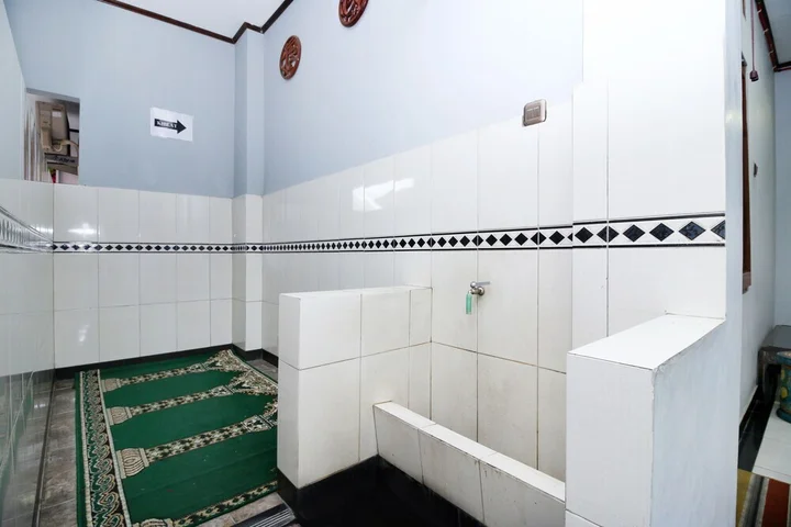 Депок: Airy Syariah Kaliurang KM 5.2 Karangwuni Gang Duku Yogyakarta