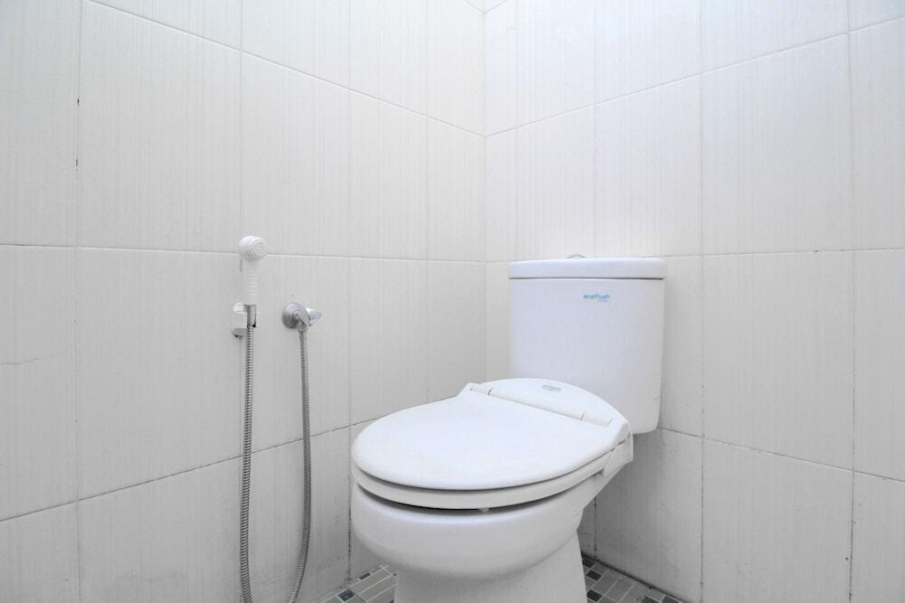 Суракарта: Airy Eco Adi Sucipto Gang Nanas Lima 6 Solo