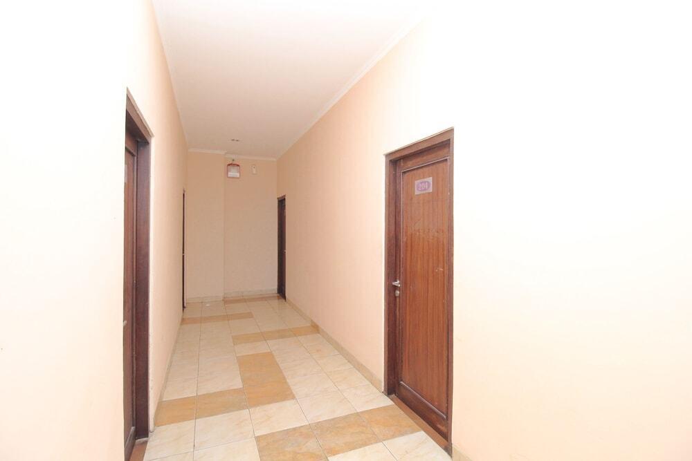 Суракарта: Airy Eco Adi Sucipto Gang Nanas Lima 6 Solo