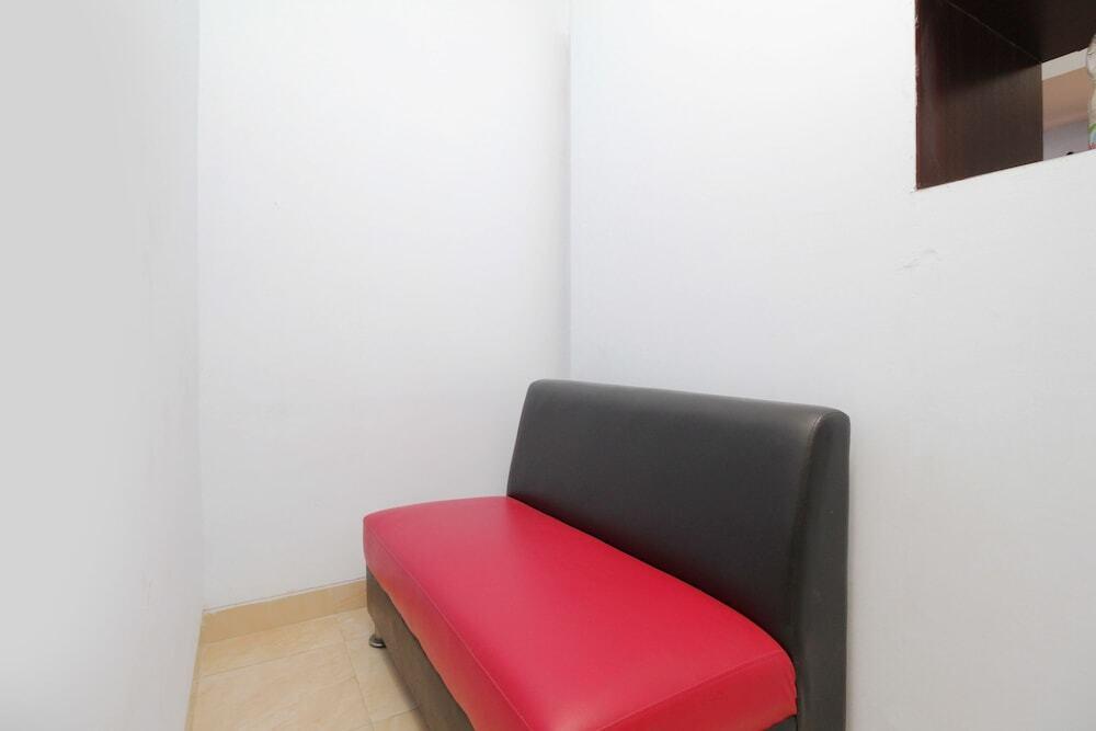 Суракарта: Airy Eco Adi Sucipto Gang Nanas Lima 6 Solo