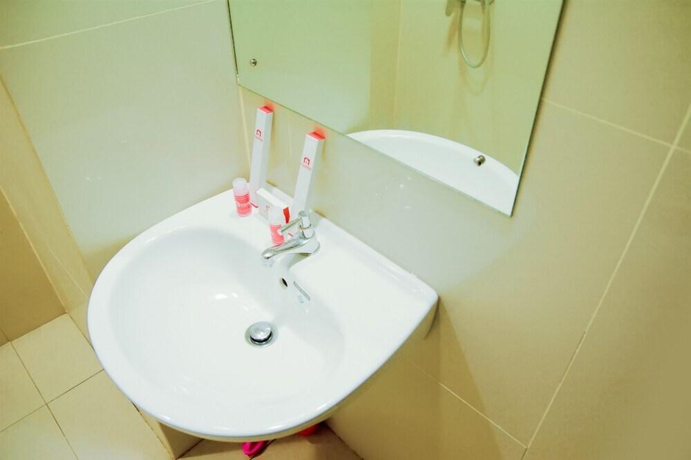 Legok: Brand New Studio Room Atria Residence Apartment