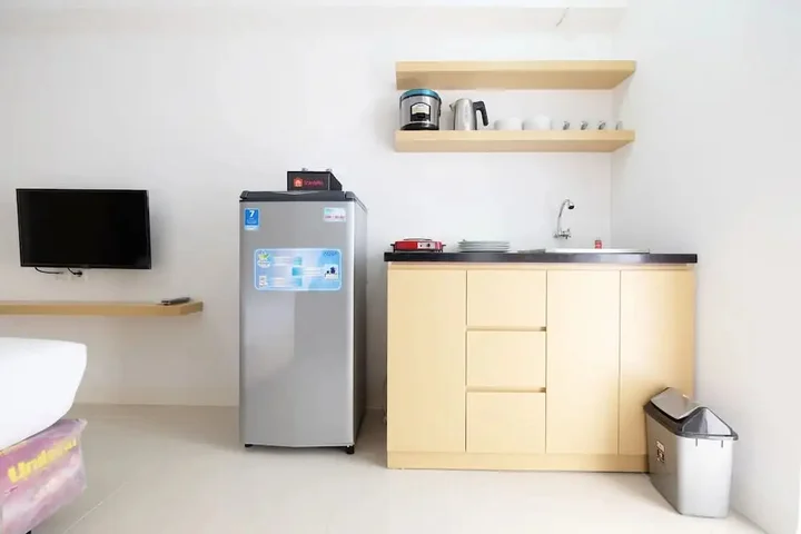 Джакарта: Affordable Studio with Sofa Bed at Bassura City Apartment