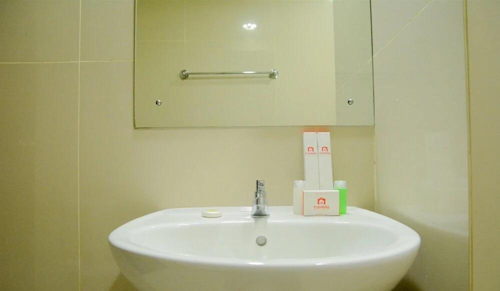 Legok: Best Location Studio Room Atria Residence Apartment Gading Serpong By Travelio