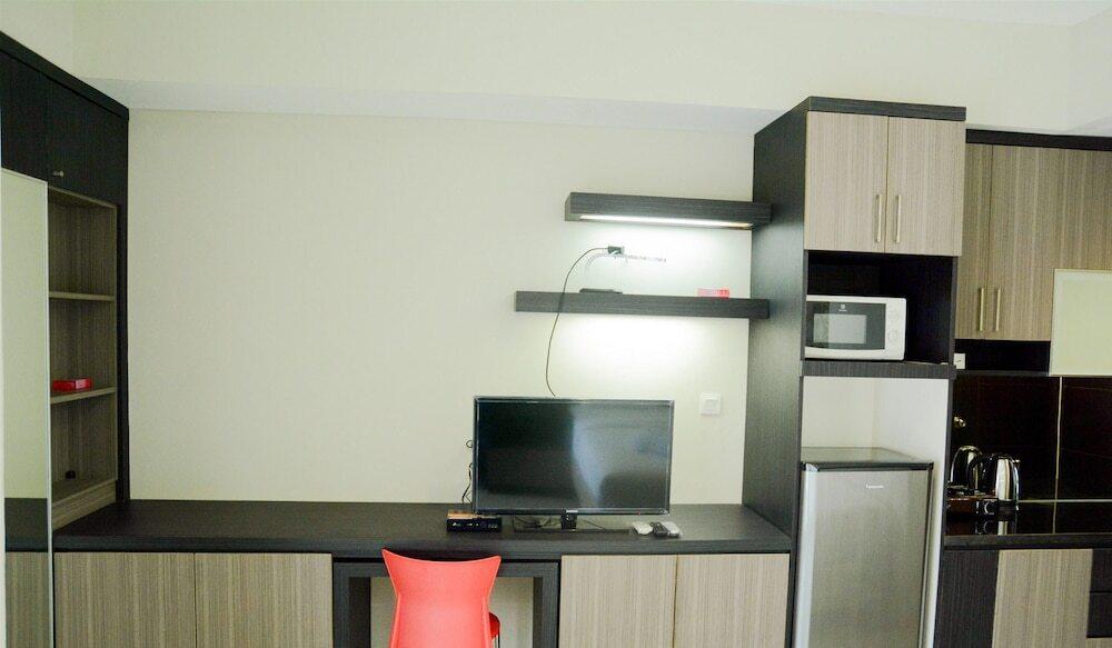 Legok: Best Location Studio Room Atria Residence Apartment Gading Serpong By Travelio