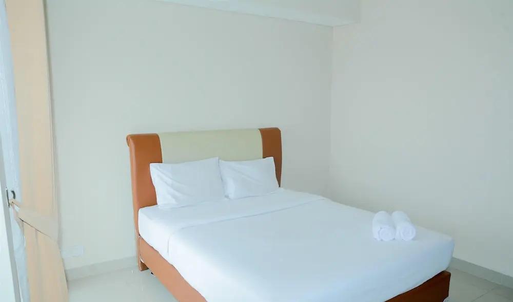 Simply Studio Room Atria Residence Apartment near Summarecon Mall By Travelio — фото 4