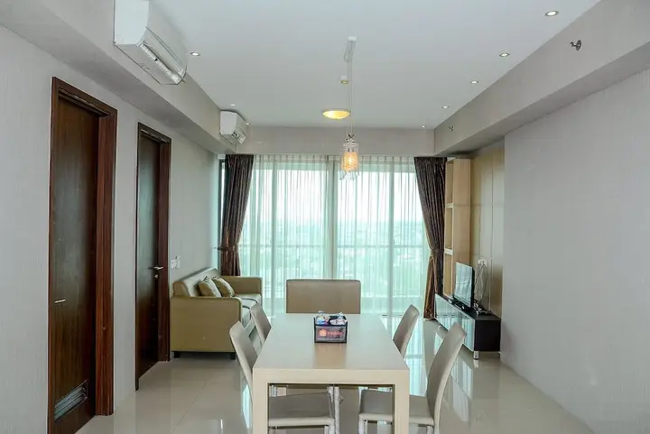 Джакарта: The Royal St. Moritz Apartment