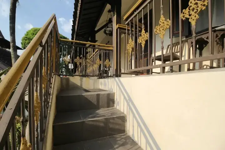 Суракарта: Airy Eco Kauman Cakra Dua 15 Solo