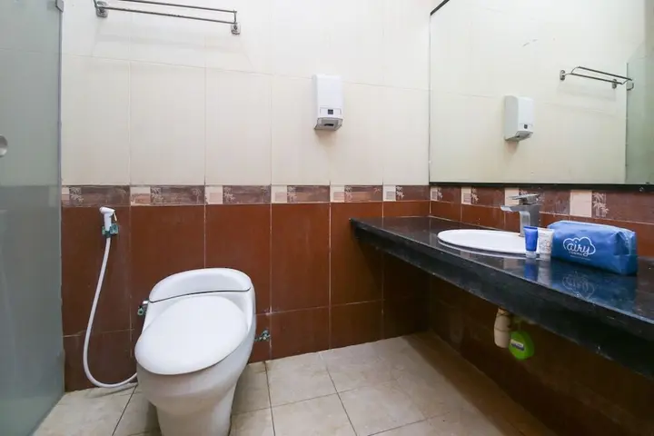 Макассар: Airy Sungai Saddang Baru 18H Makassar