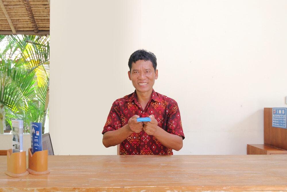 Бунутан: Airy Amed Bunutan Bangle Bali