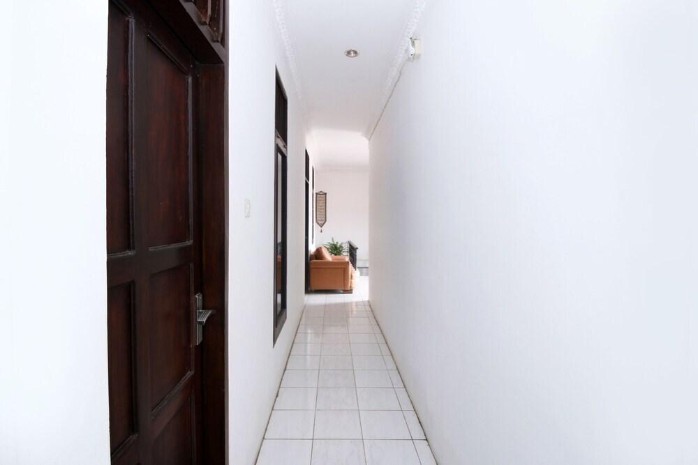 Самаринда: Airy Eco Syariah Latsitarda Satu 275 Samarinda