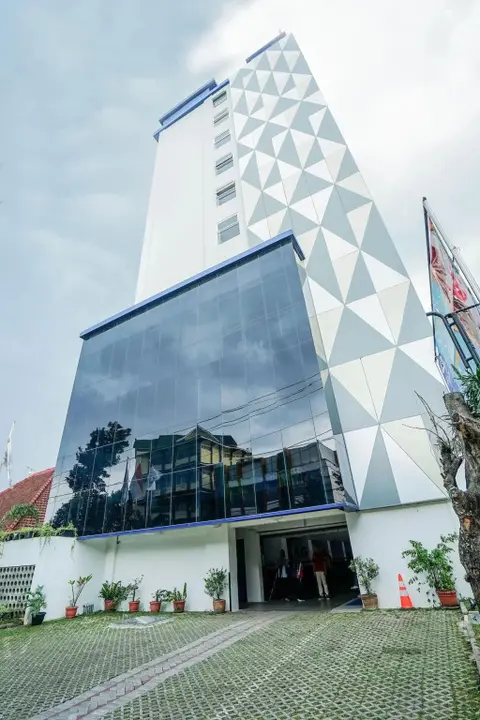 Семаранг: Radja Art and Boutique Hotel Simpang Lima