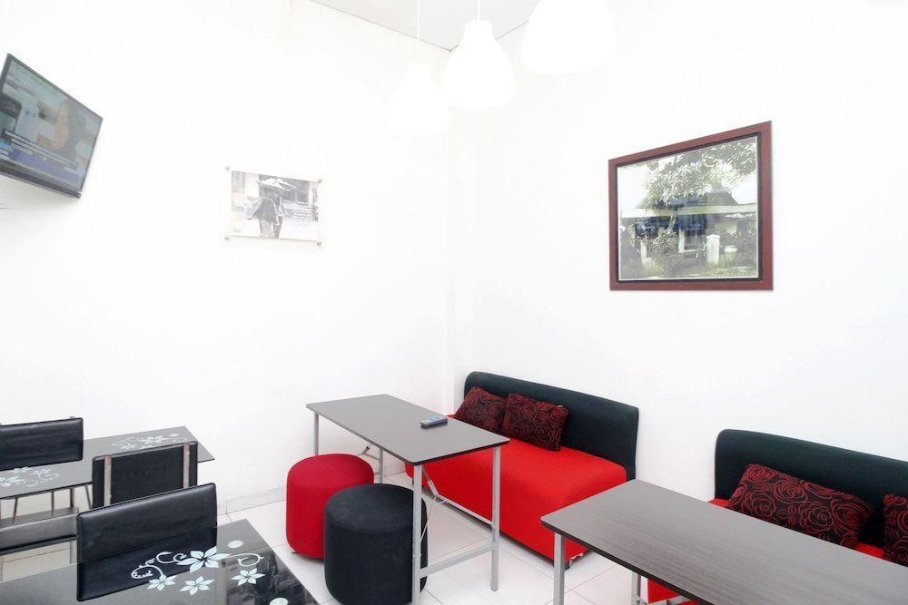 Семаранг: Airy Syariah Semarang Barat Wiroto Tiga 10