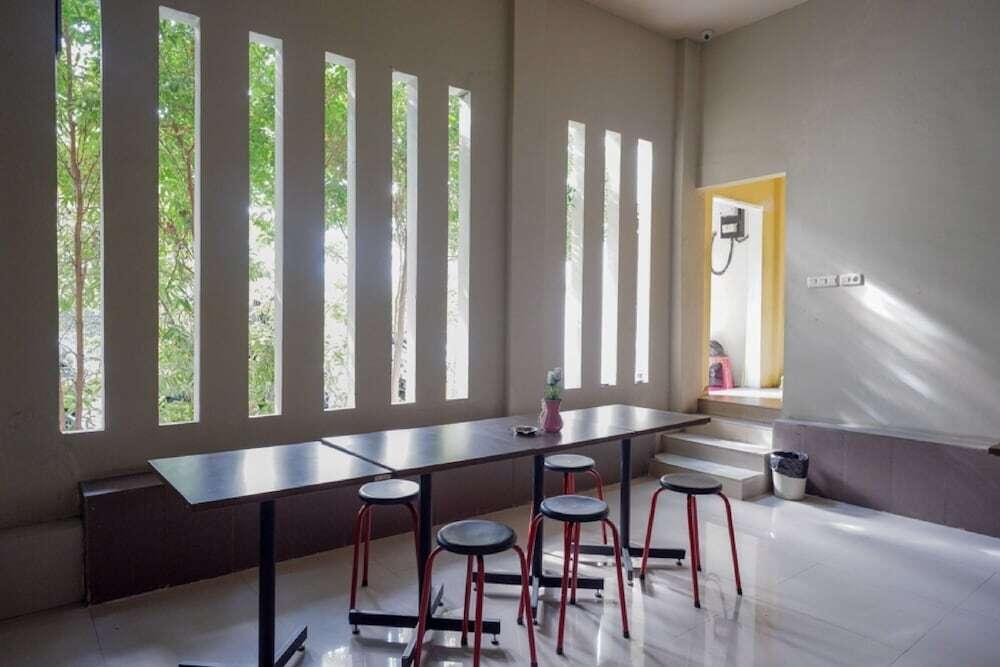 Палу: Airy Tanjung Tururuka 43 Palu