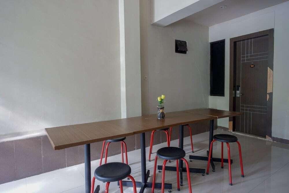 Палу: Airy Tanjung Tururuka 43 Palu