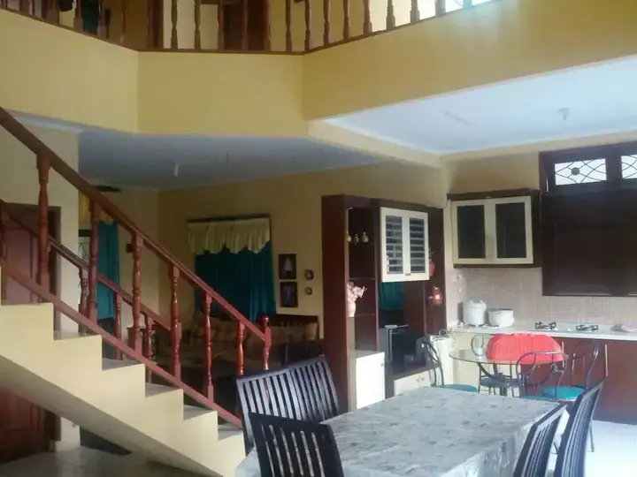 Villa Anvil Cipanas 4 Bedroom for 25 pax — фото 2