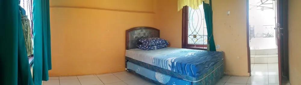 Villa Anvil Cipanas 4 Bedroom for 25 pax — фото 4
