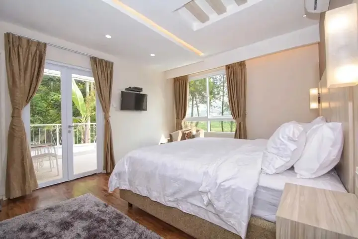 Villa Kota Bunga Puncak 4 Bedroom — фото 3