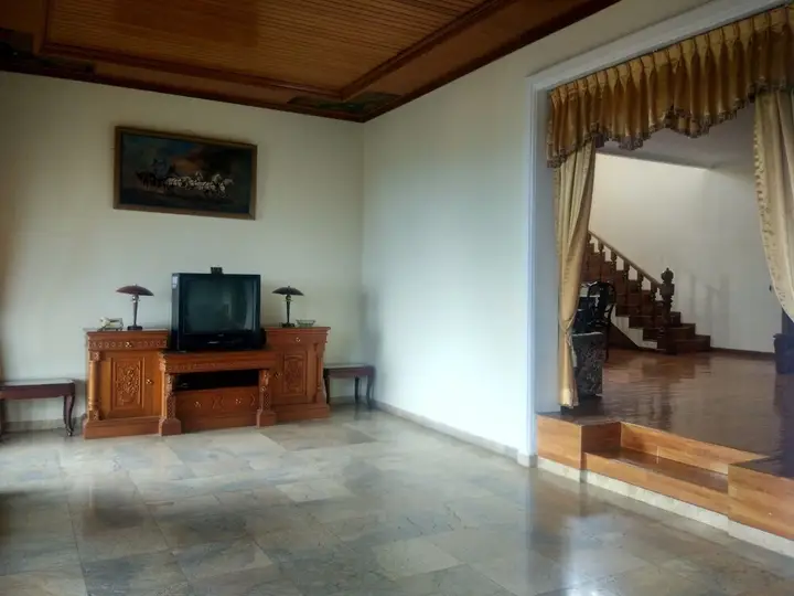 Villa Beverly Hills Puncak for 50 pax — фото 3