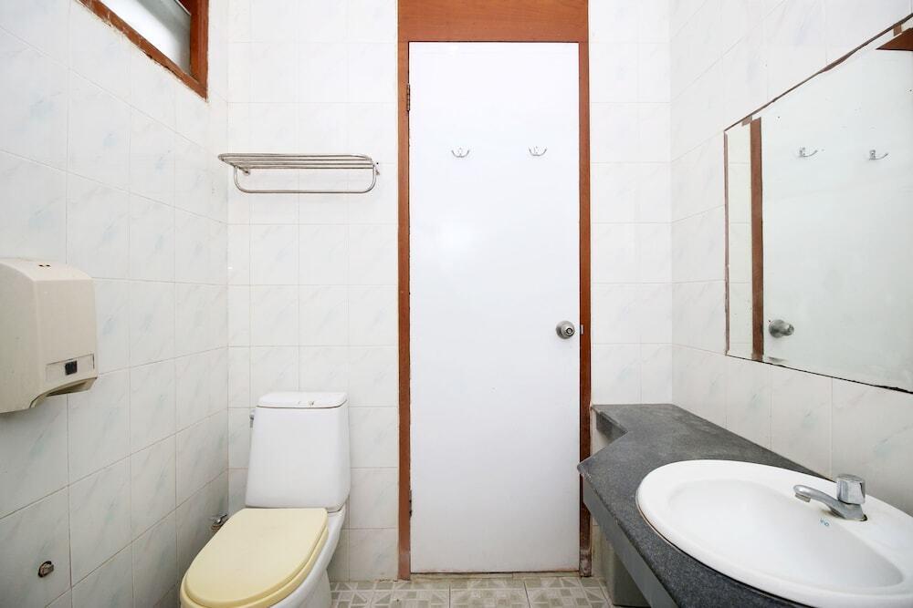 Семаранг: Airy Pemuda 122 Semarang