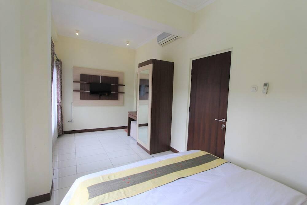 Депок: The Helena Guesthouse