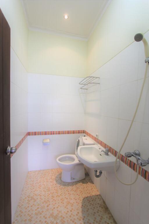 Депок: The Helena Guesthouse