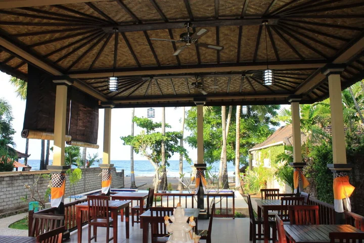 Бунутан: Bintang Beach Villas