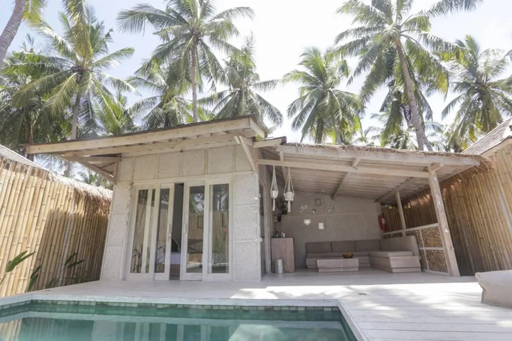 Гили Траванган: Villas Edenia