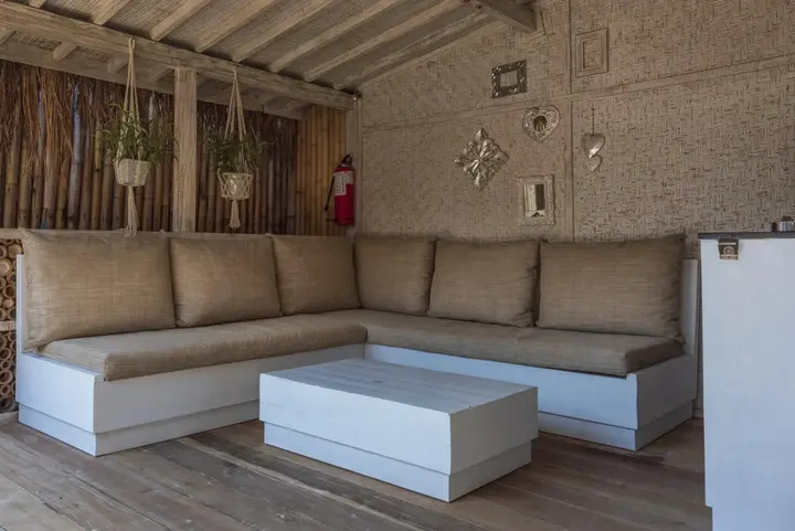 Гили Траванган: Villas Edenia