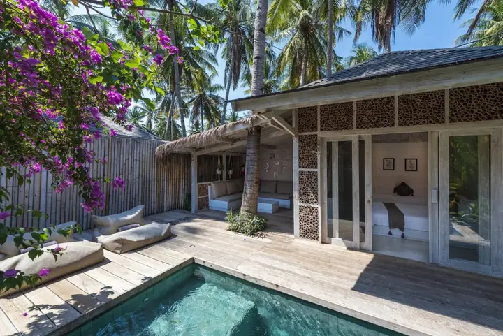 Гили Траванган: Villas Edenia