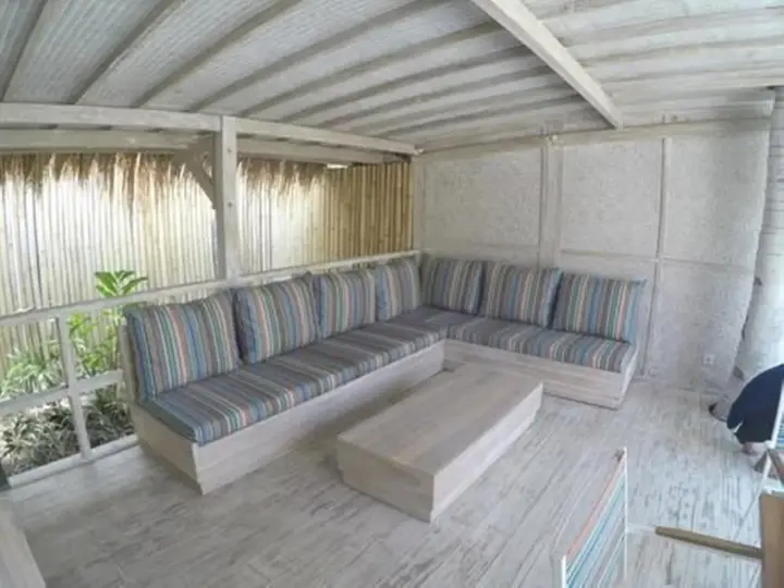Гили Траванган: Villas Edenia