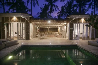 Гили Траванган: Villas Edenia