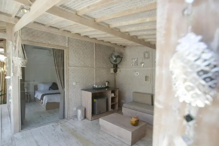 Гили Траванган: Villas Edenia
